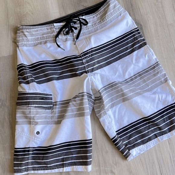 O’Neill Striped Board Shorts Swim Trunks Shorts Size 28 small - Picture 1 of 6